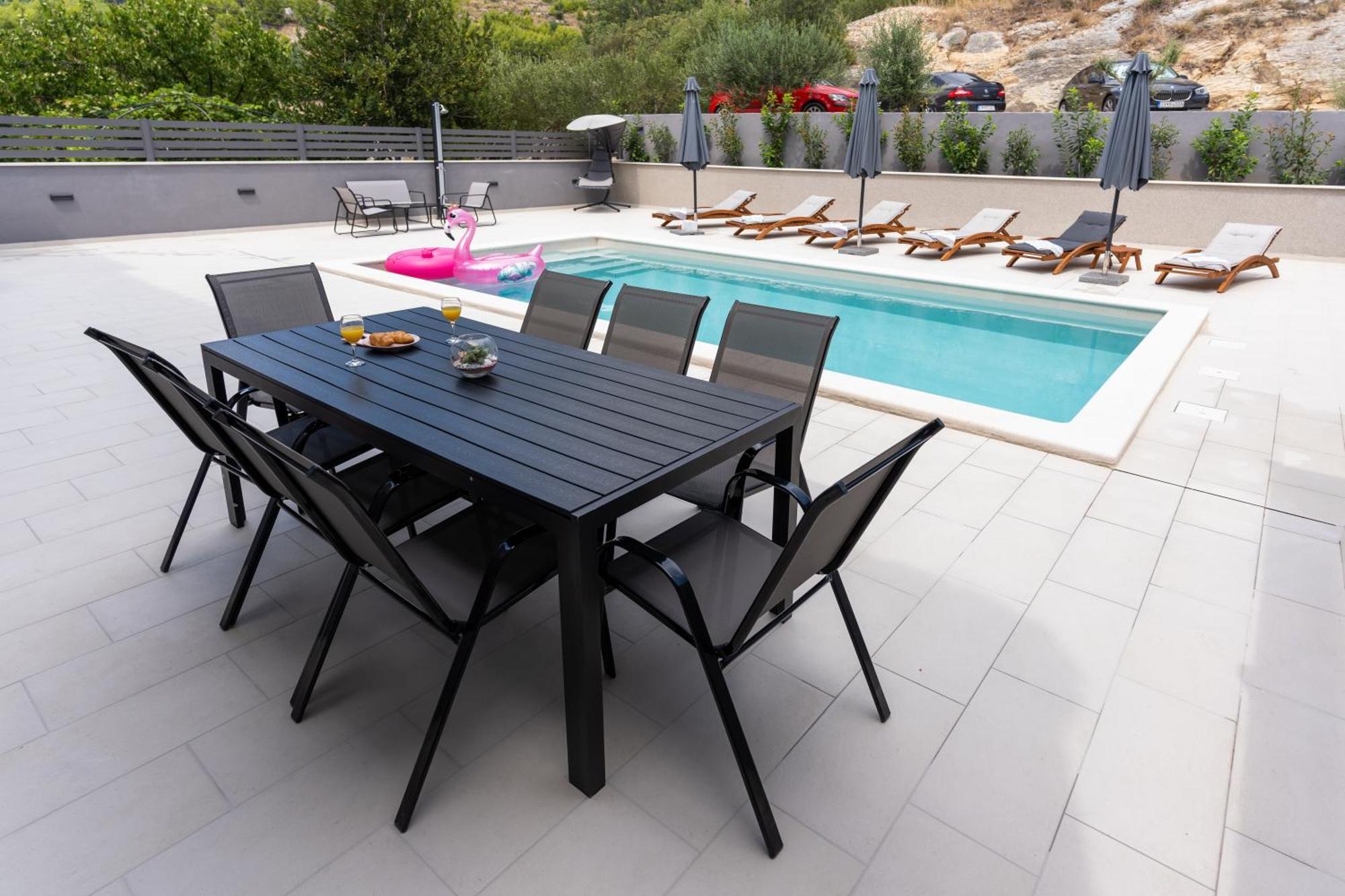 Luxury Apartment Lorena - Private Heated Pool - Jesenice  Exterior photo