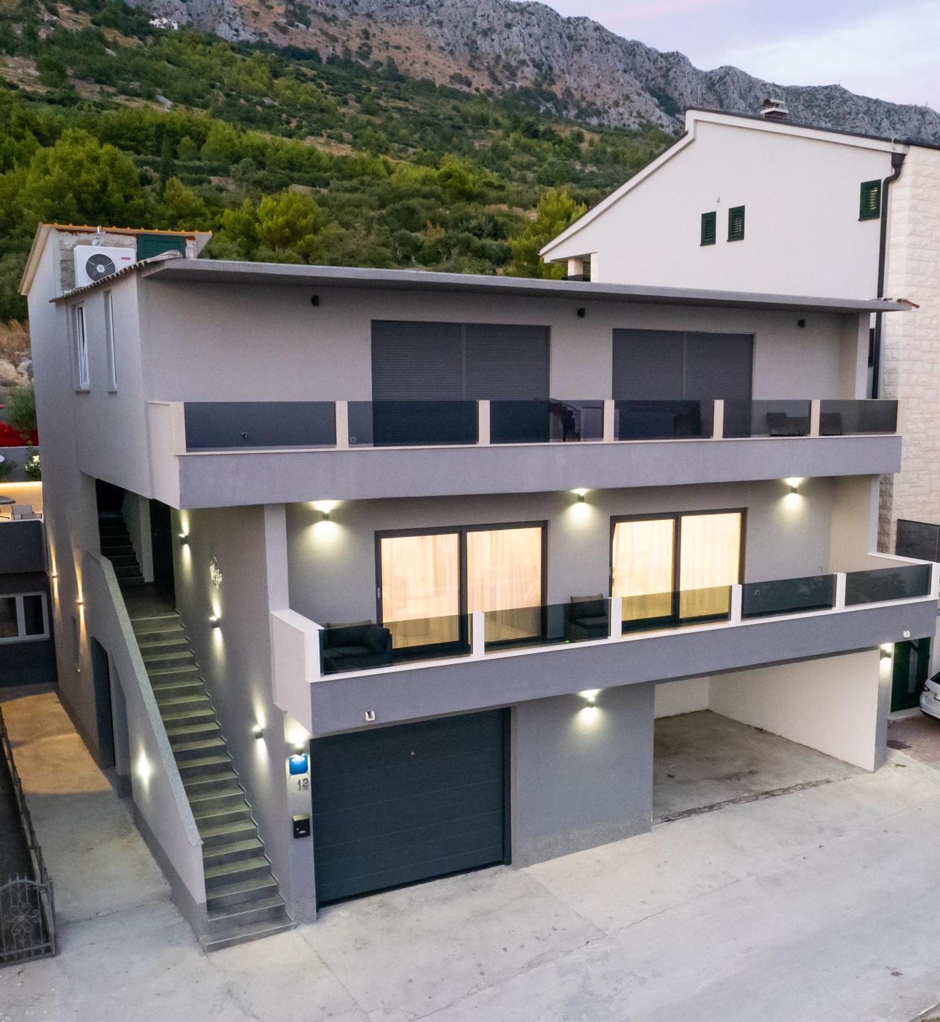 Luxury Apartment Lorena - Private Heated Pool - Jesenice  Exterior photo
